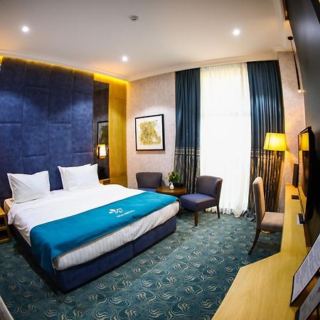 Iris Hotel Baku - Halal Hotel מראה חיצוני תמונה