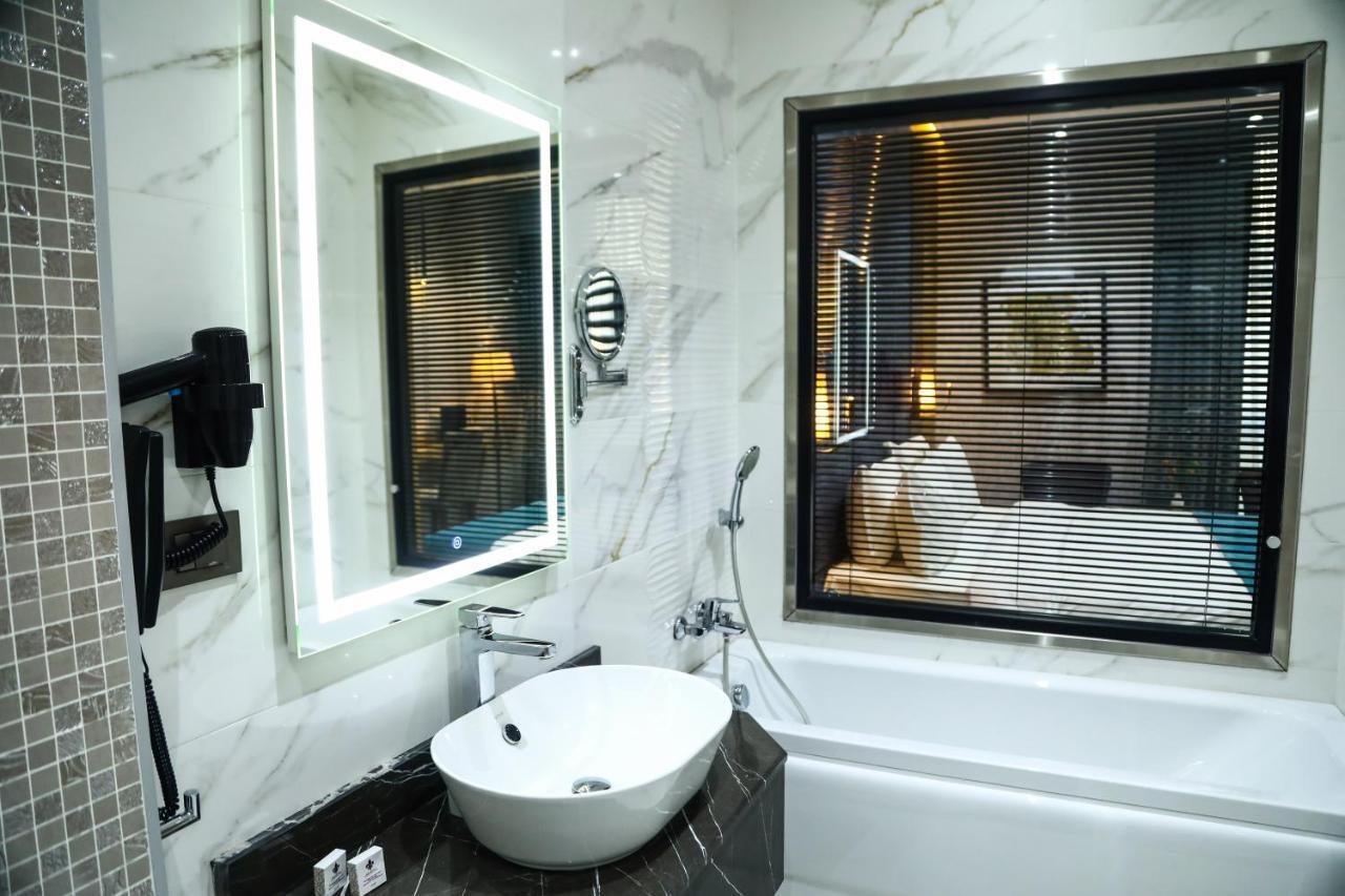 Iris Hotel Baku - Halal Hotel מראה חיצוני תמונה