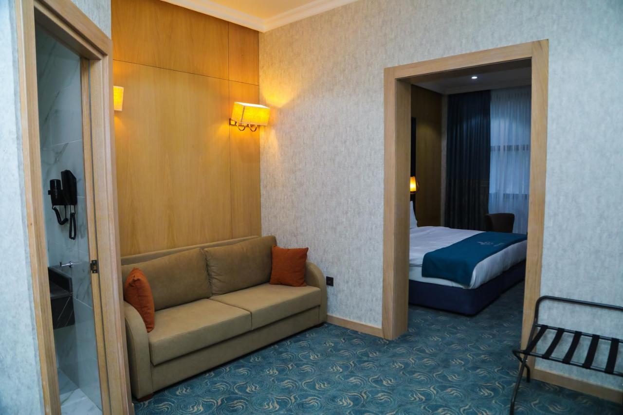 Iris Hotel Baku - Halal Hotel מראה חיצוני תמונה