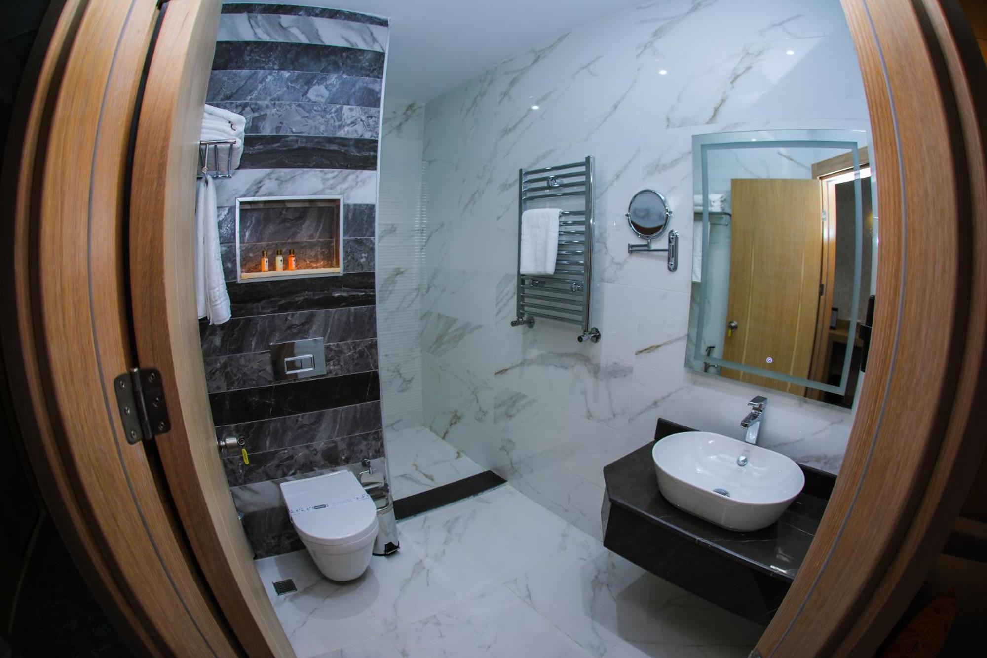 Iris Hotel Baku - Halal Hotel מראה חיצוני תמונה